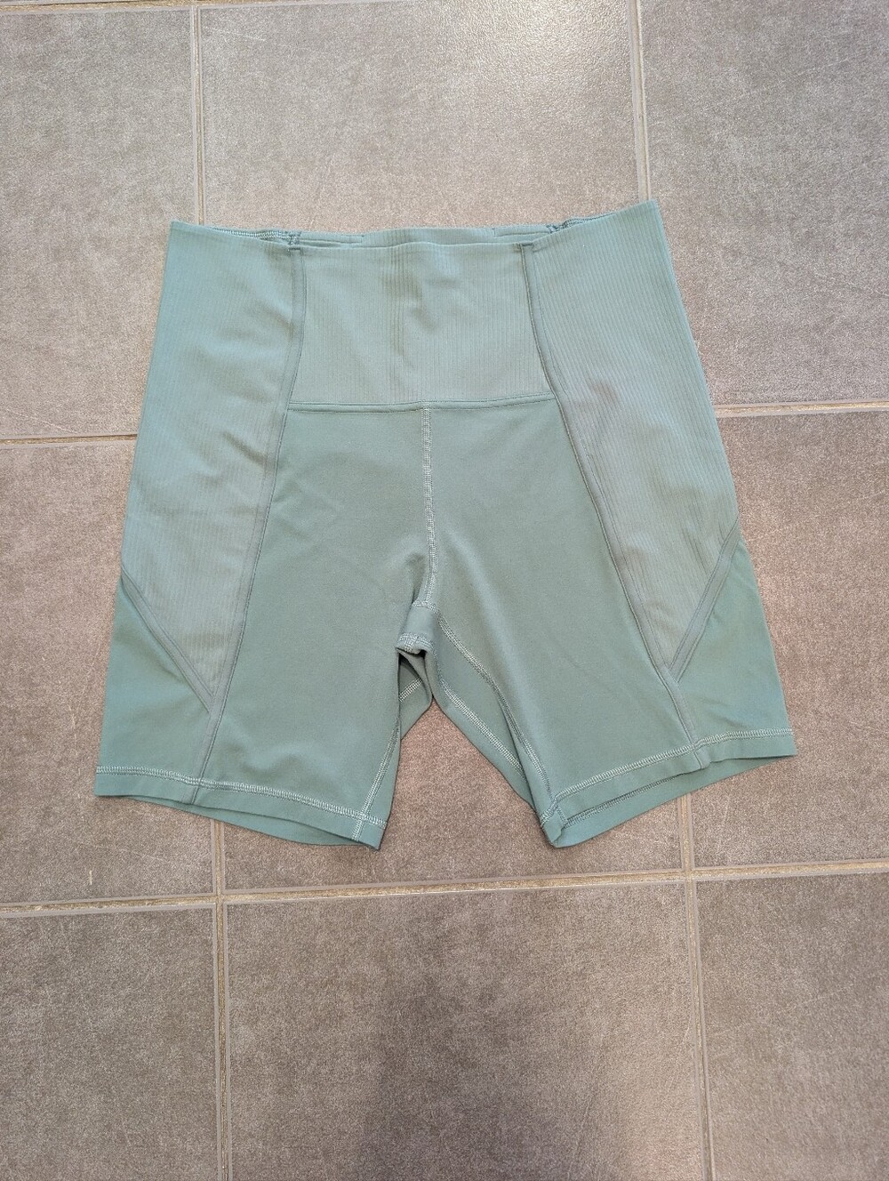 Lululemon Align Ribbed Panel HR Short - Picture 3 of 4